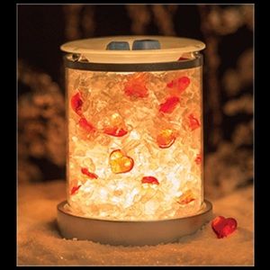 NIB Charmer Scentsy Warmer